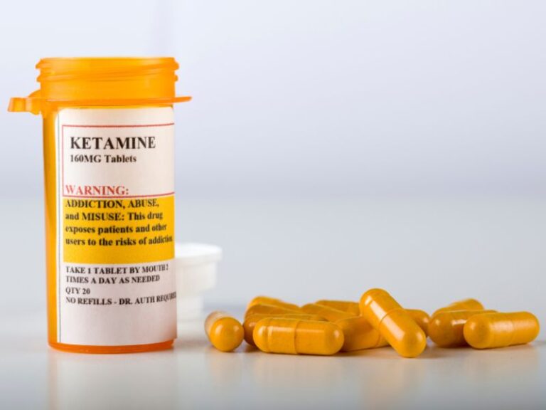 Estudo canadense explora o potencial terapêutico da Ketamina em jovens com ideação suicida