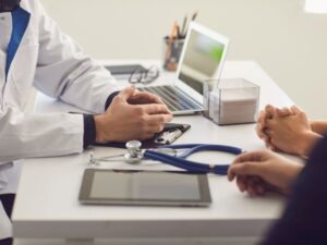 Tratamento da depressao com ketamina ja existe em varias clinicas privadas e pode curar duas em tres pessoas